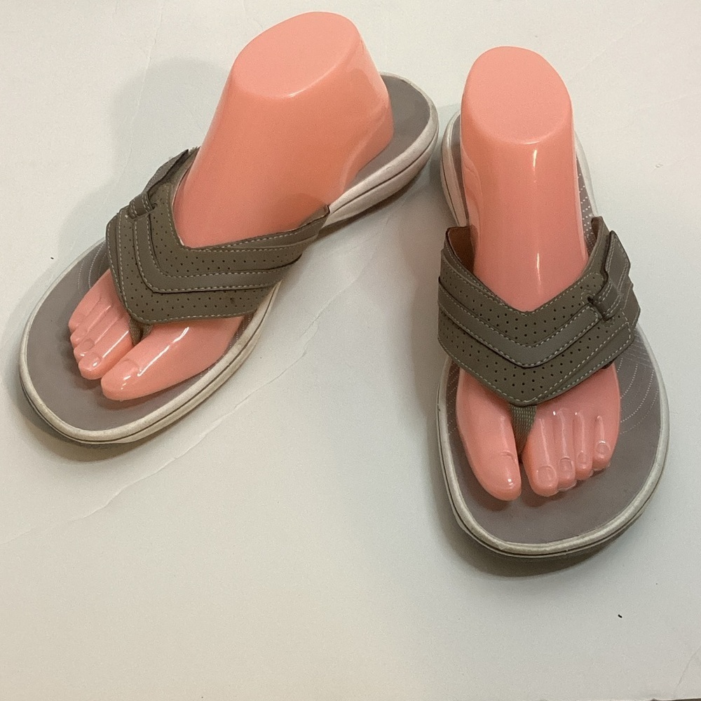 Cloudsteppers by Clark’s Gray White Sandals Adjustable Strap 10